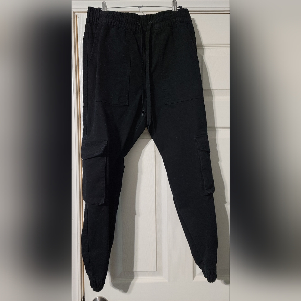 Forever 21 Mens Cargo Jogger Black Small